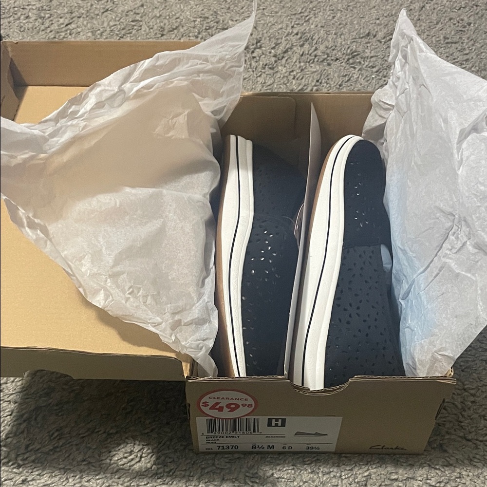 Clark Cloudsteppers Black Eyelet Sneaker
